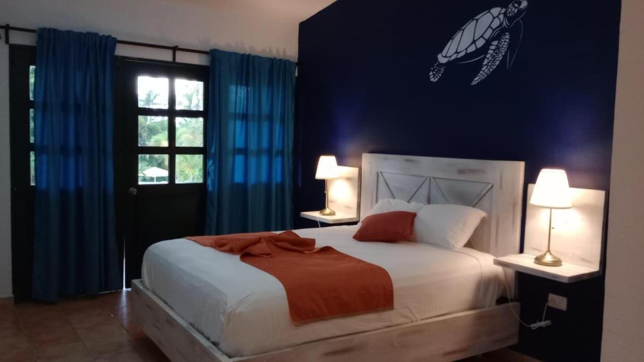 Hotel Bahia Punta Bonita Лас-Терренас Екстер'єр фото